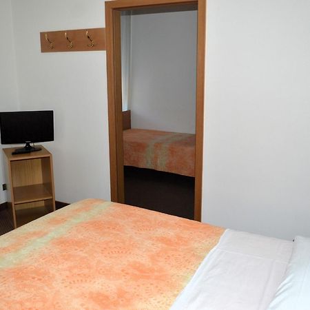 Hotel Villa Regina Levico Terme Esterno foto