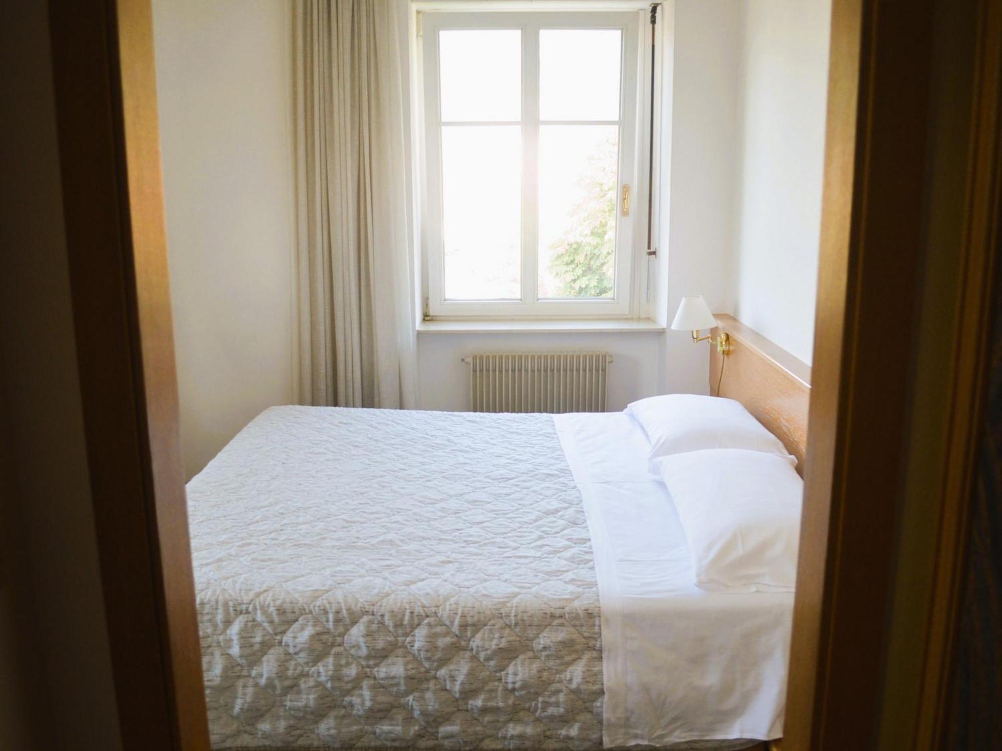 Hotel Villa Regina Levico Terme Esterno foto