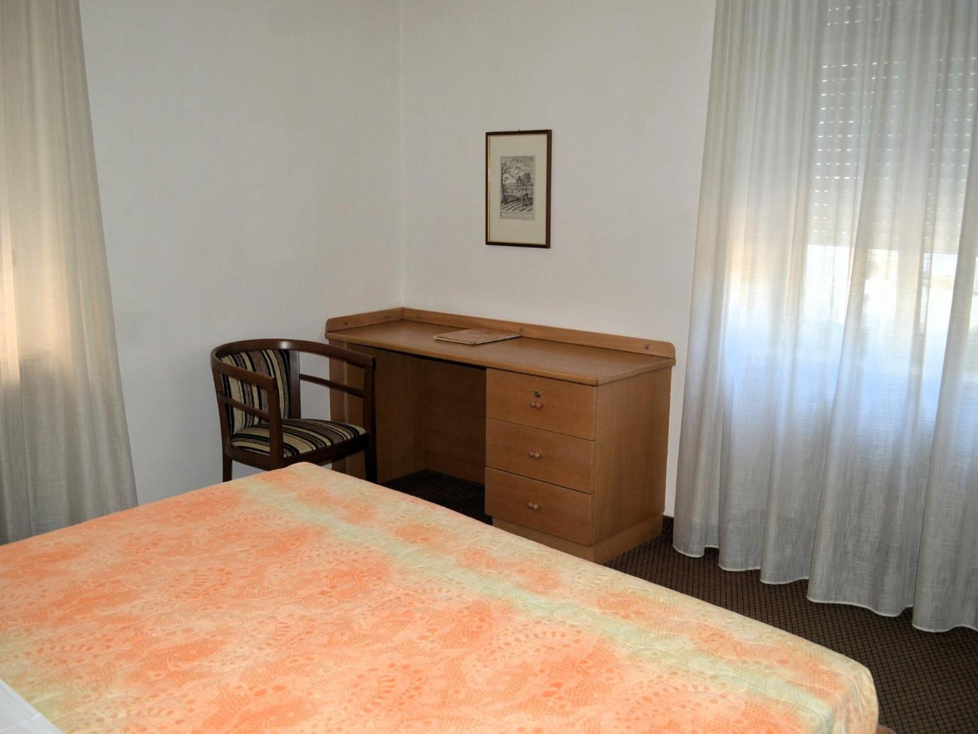 Hotel Villa Regina Levico Terme Esterno foto