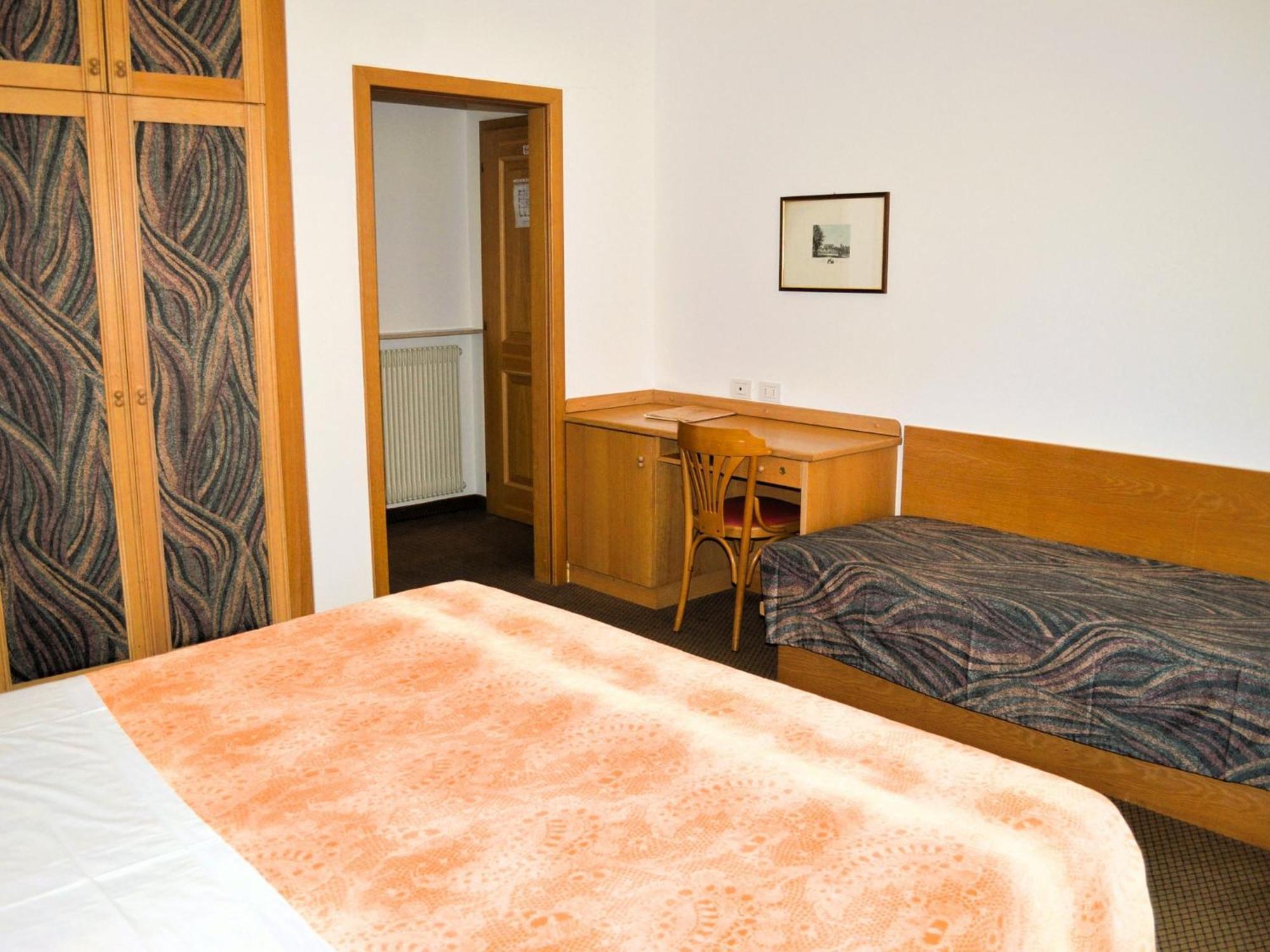 Hotel Villa Regina Levico Terme Esterno foto