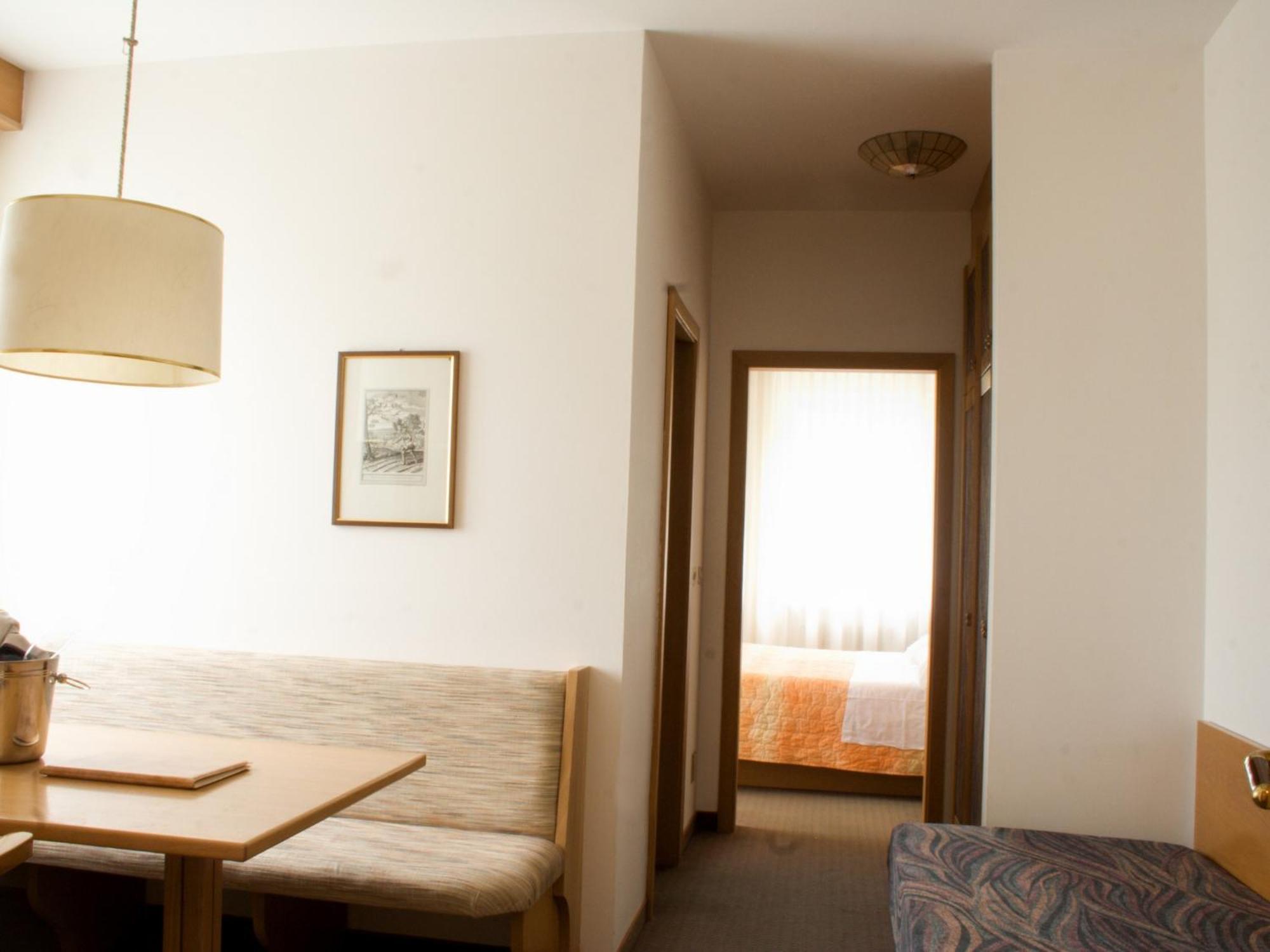 Hotel Villa Regina Levico Terme Esterno foto