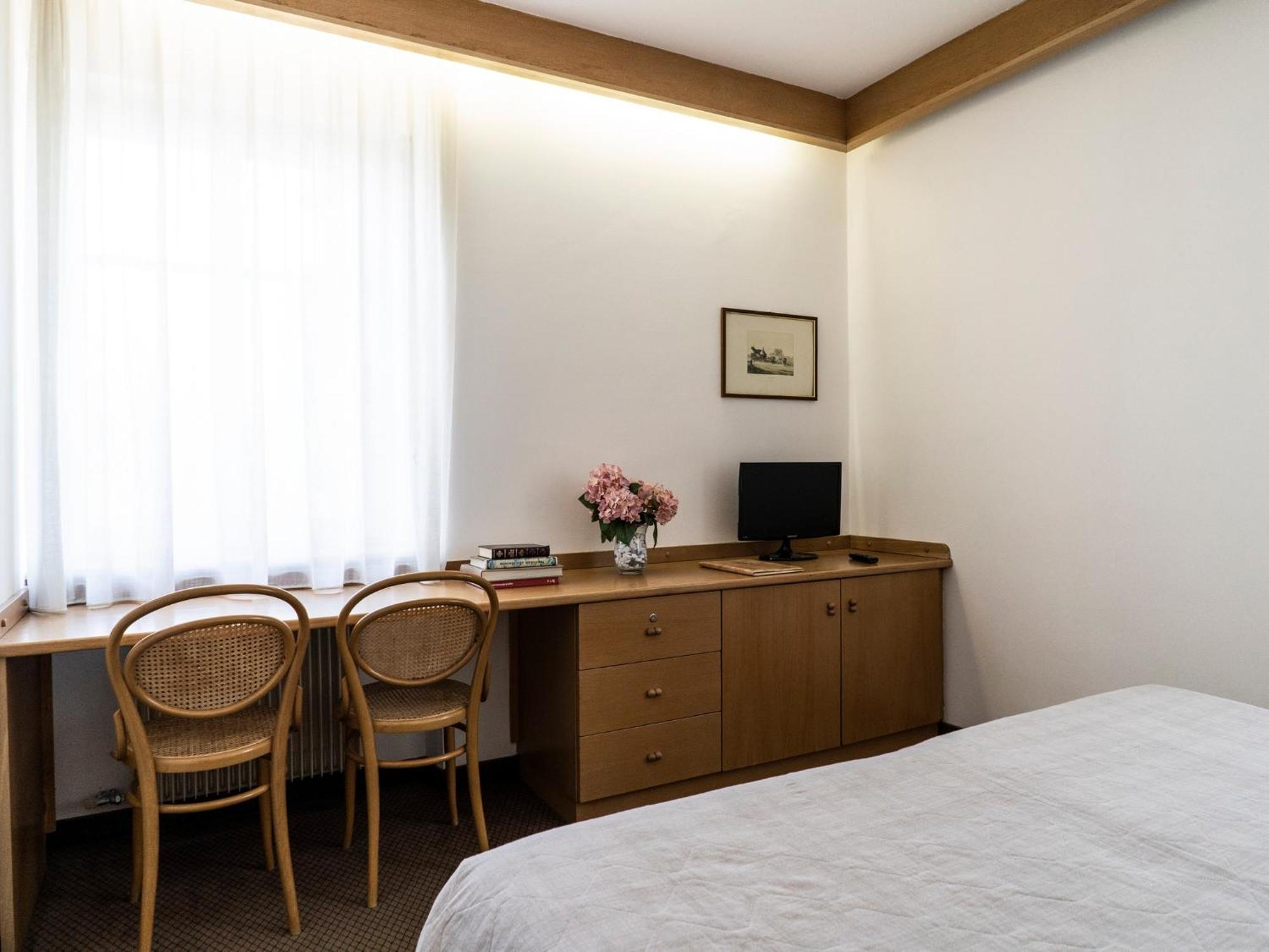 Hotel Villa Regina Levico Terme Esterno foto