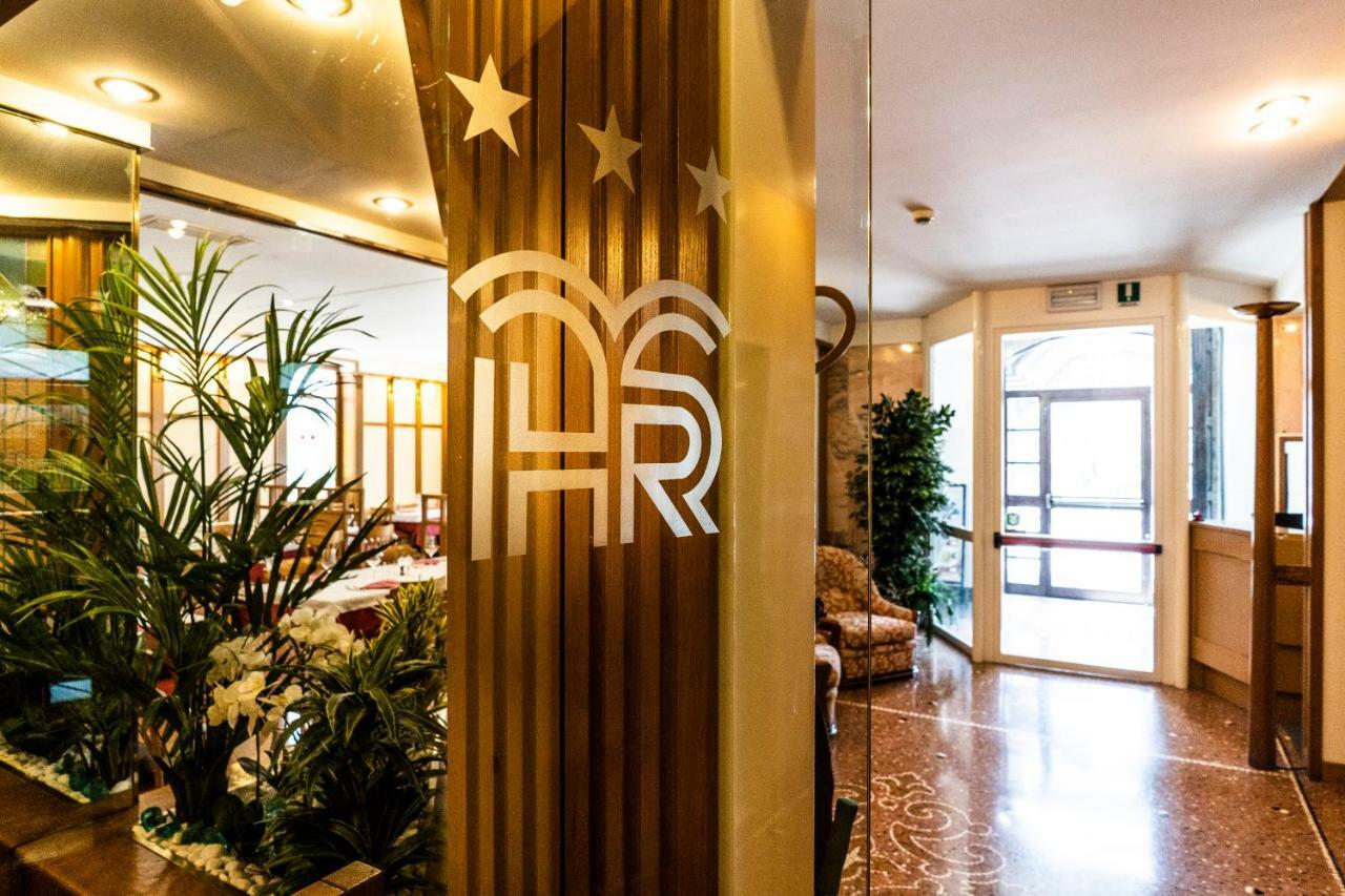 Hotel Villa Regina Levico Terme Esterno foto