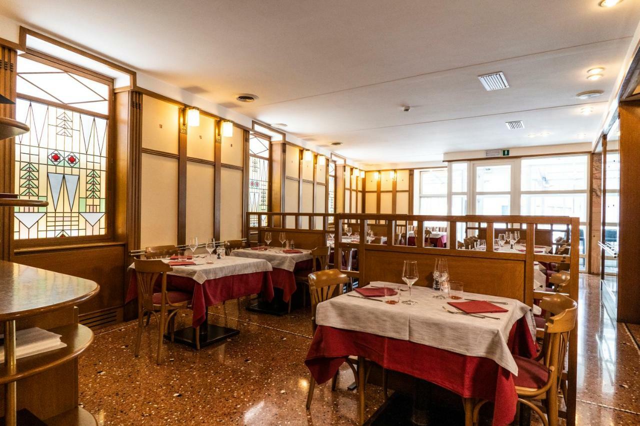 Hotel Villa Regina Levico Terme Esterno foto