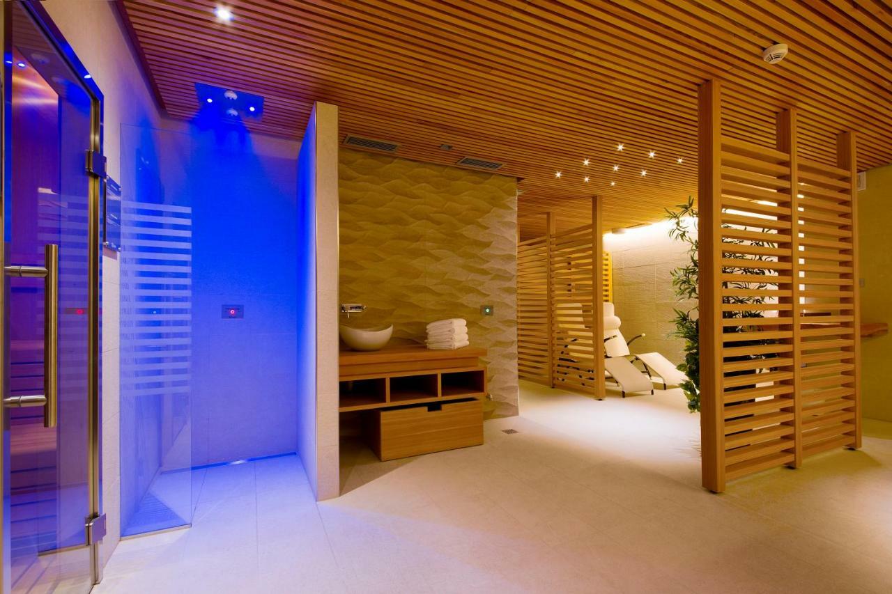 Hotel Villa Regina Levico Terme Esterno foto